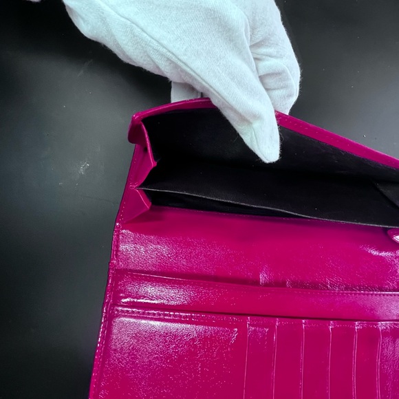 Gucci Beige and Magenta  Women's Wallet - Picture 11 of 13